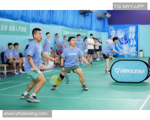 张丽独家揭秘羽毛球技巧与训练心得助你提升竞技水平 张丽独家揭秘羽毛球技巧与训练心得助你提升竞技水平